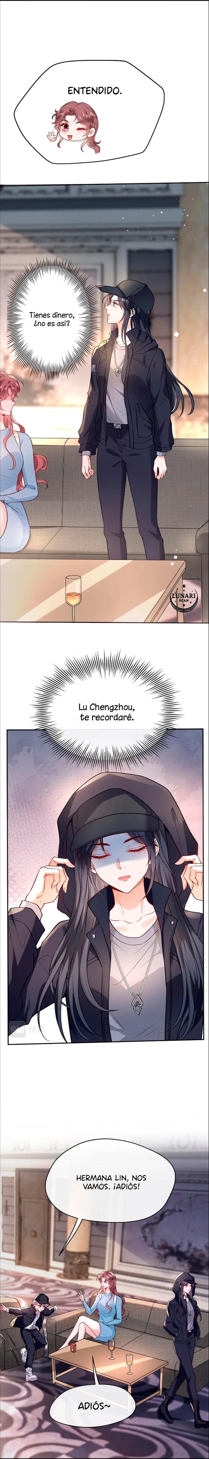 4 La señora está dando una lección en línea todos los días